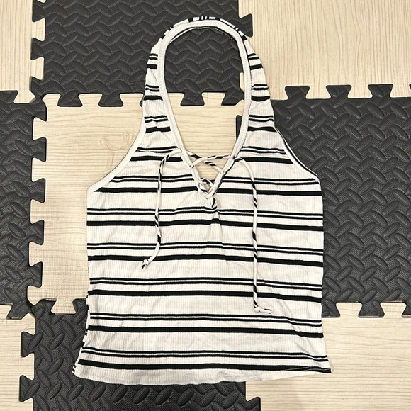 Tillys white and black striped halter stretchy full tilt brand size large NWT - Picture 2 of 11